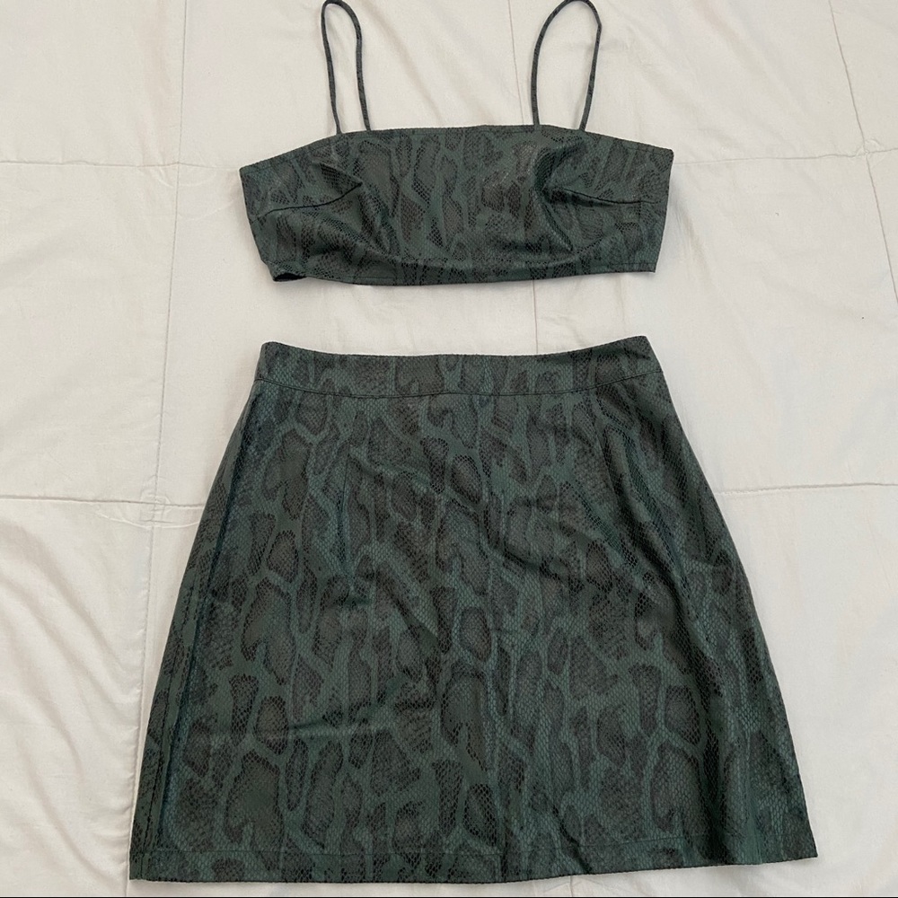 Brand New - Snake Top and Skirt Set 🐍